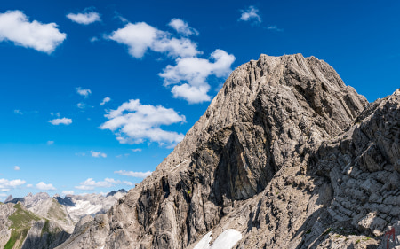 200-Meter-Absturz im Lechtal: Bergsteiger überlebt schwer verletzt