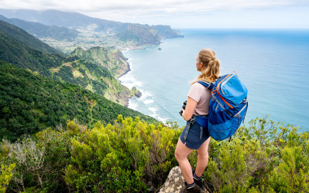 Wandern mit Ausblick auf Madeira