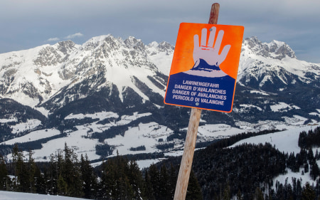 Lawine bei Stufe 4 ausgelöst: Skifahrer muss Strafe zahlen