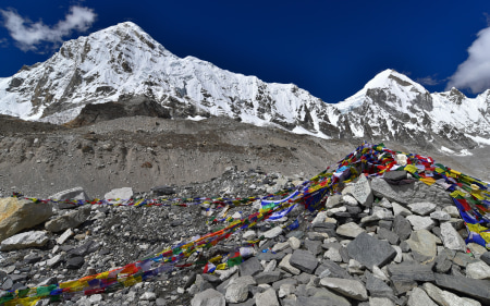 Bergwissen: Welche Schuhe empfehlen sich im Frühjahr für die Tour zum Everest Basecamp?
