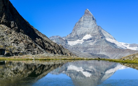 Tödliches Solo: Frau stürzt am Matterhorn in den Tod