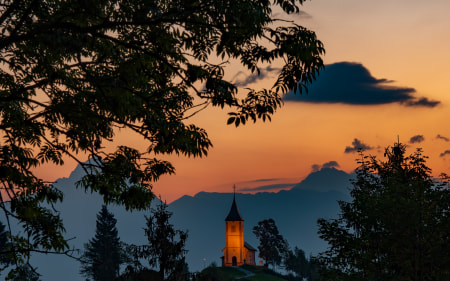 ALPIN-PICs im Juli: "Tagesrandzeiten - Sonnenauf- und Untergänge am Berg"