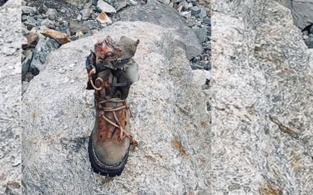 Bei Reinhold Messner eingetroffen: zweiter Schuh von Günther Messner vom Nanga Parbat.