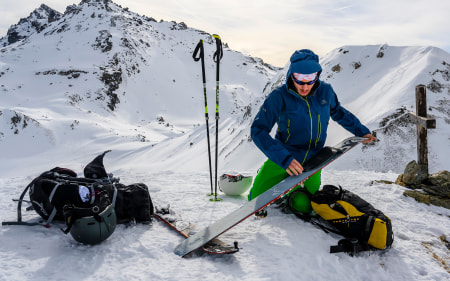 Klebe, Adhäsions- oder Hybridfelle auf Skitour