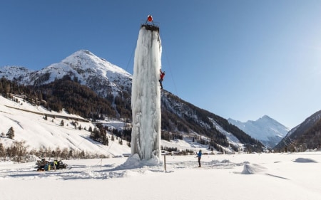 Neu im Eispark Osttirol: Eiskletterturm am Matreier Tauernhaus.