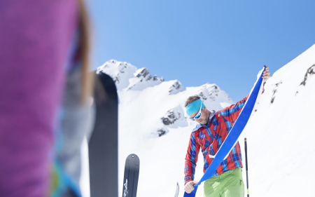 Nicht immer halten Skitourenfelle: Wir haben ein paar Tipps für euch gesammelt.