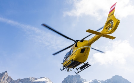 Rettungshelikopter im Einsatz (Symbolbild)