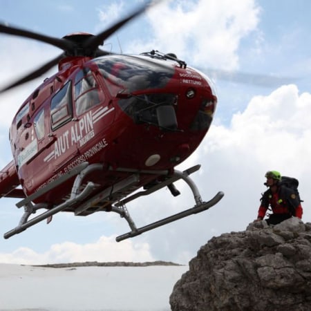 Aiut Alpin: Helikopter-Rettung in den Dolomiten