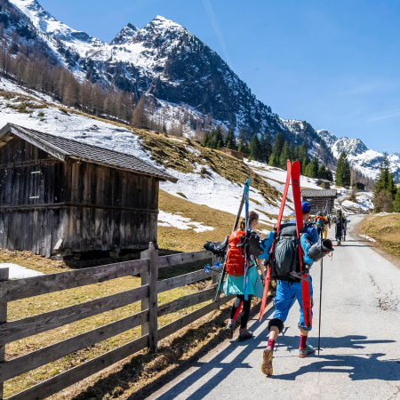 Skitouren im Frühjahr: Die besten 5 Tourenziele zusammengestellt.
