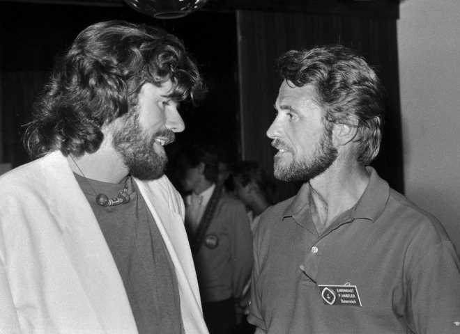 <p>Immer wieder gemeinsam unterwegs: Reinhold Messner (li) und Peter Habeler, hier im Jahr 1988.</p>