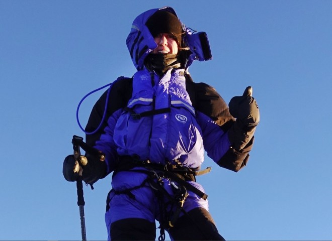 <p>Erfolg am Everest 2017: Anja Blacha mit 26 Jahren auf dem Mount Everest</p>
