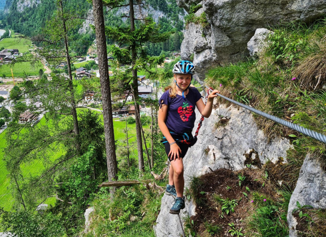 <p>"Zahme Gams" für wilde Kids: im familienfreundlichen Klettersteig in Weißbach bei Lofer.</p>