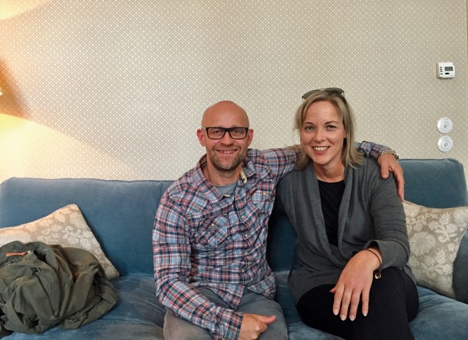 <p>ALPIN-Autorin Franziska Horn sprach mit Schauspieler Jürgen Vogel auf der Couch.</p>