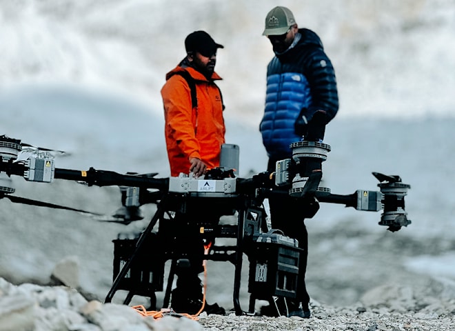 <p>Die neuen Drohen können bis zu 50 Kilogramm Material vom Base Camp zu Camp 1 auf 6000 Meter höhe befördern</p>