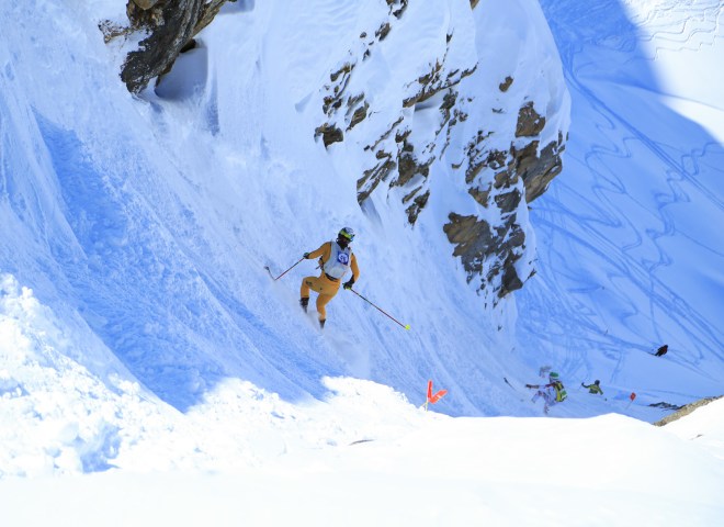 Steile Abfahrt: Hier ist skifahrerisches Können gefragt.
