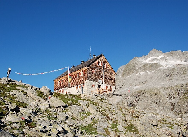 <p>11. Die Barmer Hütte in der Rieserfernergruppe, DAV</p>