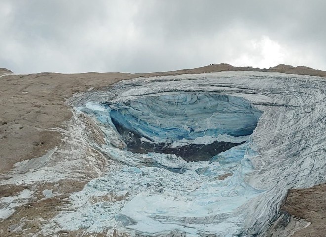 <p>Gletscherabbruch an der Marmolada</p>