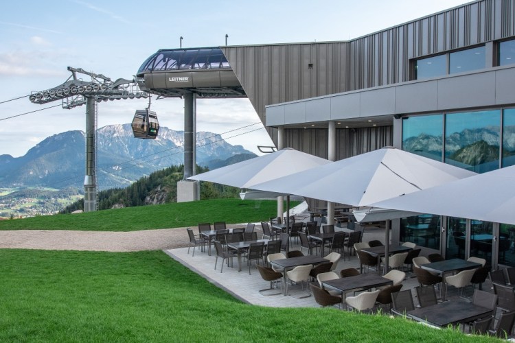 Mittelstation Jennerbahn mit Restaurant Halbzeit