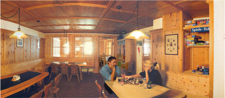 Gastraum der Jamtalhütte