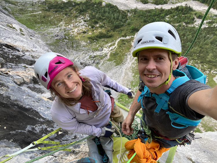 <p>Glückliche Gesichter beim Einrichten der Route.</p>