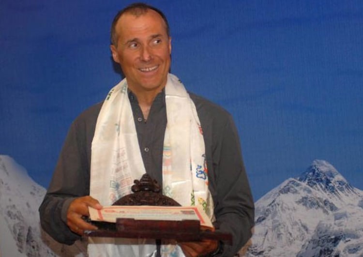 Alle Achttausender geschafft: Ralf Dujmovits während einer Ehrung in Kathmandu Ende Mai 2009 (Foto: picture-alliance.com).