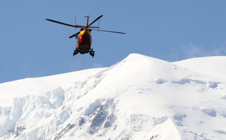 Zu spät: Neun verschütteten Bergsteigern im Mont-Blanc-Gebiet konnten die Rettungskräfte nicht mehr helfen. Bild: dpa.