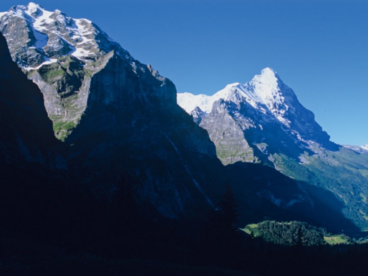 Alpinistische Lockungen verströmt der Eiger schon beim Anstieg.