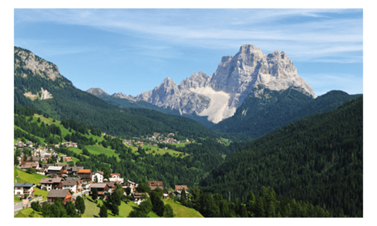 Der Blick auf den Monte Pelmo aus dem Val Fiorentina.