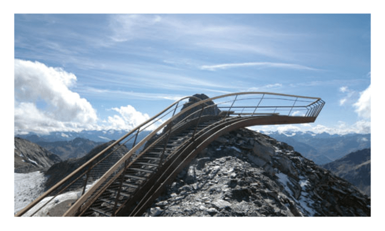 Erlebnisbauten in den Bergen sorgen für Gänsehaut oder Kopfschütteln. Bild: Stubaier Gletscher.