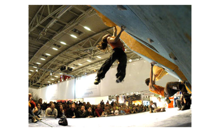 Zuschauer- und Teilnehmerzahlen stimmten: Der Bouldercup in München. Foto: DAV.