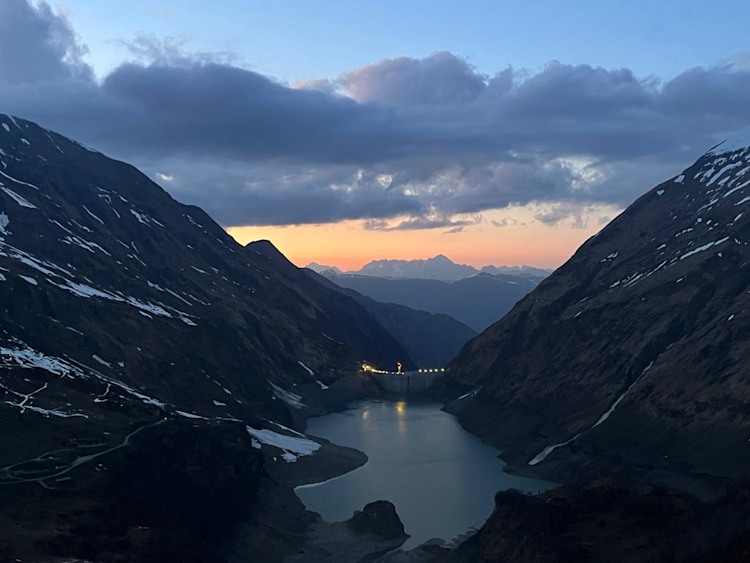 <p>Blick über die Stauseen in Richtung Leoganger und Loferer Steinberge</p>