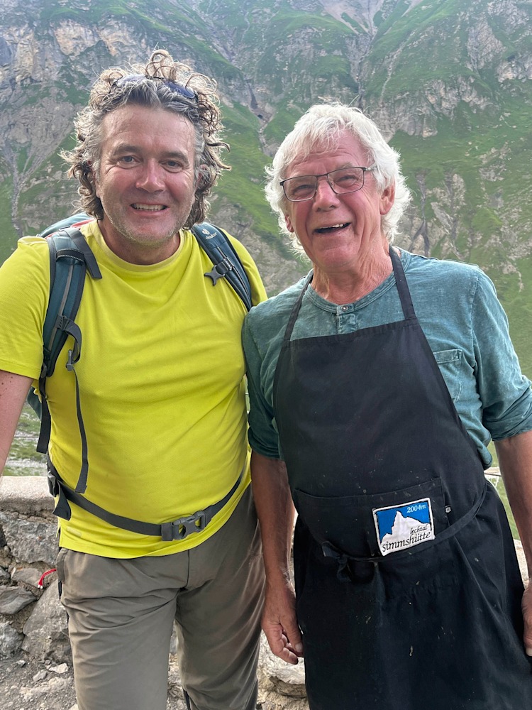 <p>Für ein Filmprojekt in den Lechtaler Alpen hat Georg Bayerle am Ende des Sommers 2025 Charly Wehrle auf der Frederick-Simms-Hütte getroffen. </p>