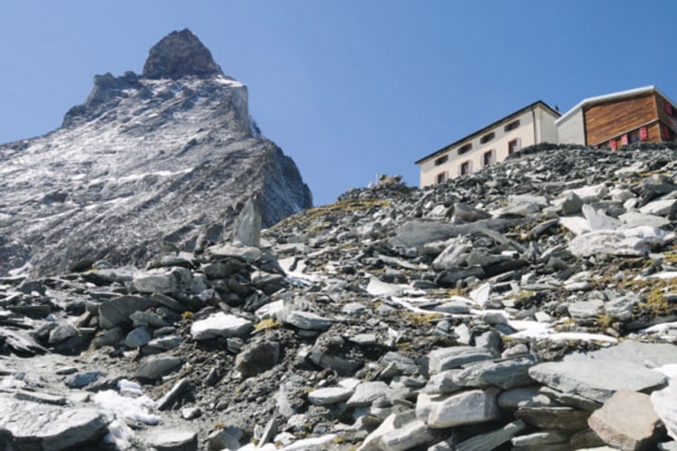 Zwei Klassiker auf einen Blick: Das Matterhorn und die Hörnlihütte.