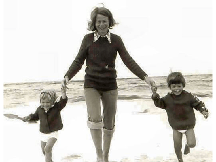 Dreigestirn: Alix (li.) mit Mutter und Bruder Philip (Foto: Archiv von Melle).