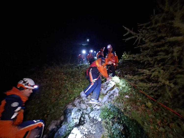 <p>Die Bergrettung Hallein im nächtlichen Rettungseinsatz</p>
