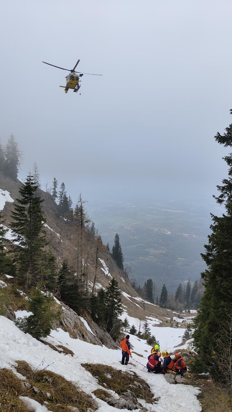 <p>Rettung aus der Luft: der Mann wurde mit dem Rettungshubschrauber ausgeflogen.</p>