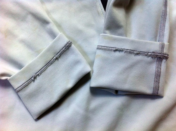 Leichte Auflösungstendenzen nach dem Versuch, die Ärmel hochzukrempeln.