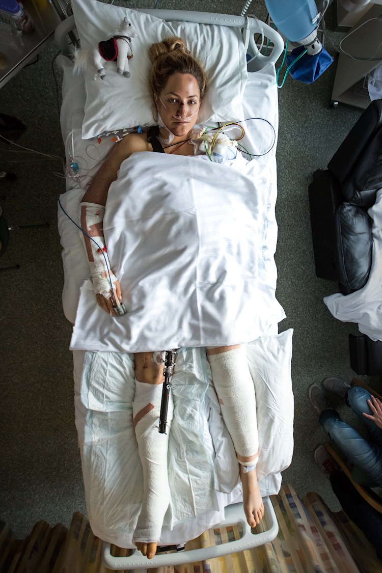 <p>Gela Allmann schwerverletzt nach 800-Meter-Absturz.  </p>