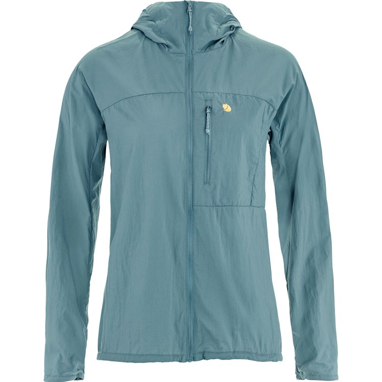 <p>Die Bergtagen GTX Lite Jacket und <strong><a href="https://www.fjallraven.com/de/de-de/herren/jacken/windjacken/bergtagen-windshell-jacket-m/?v=F12500171::7323451147753" rel="nofollow" target="_blank">Bergtagen Windshell Jacket </a></strong>sind aufeinander abgestimmt und können perfekt übereinander getragen werden. </p>