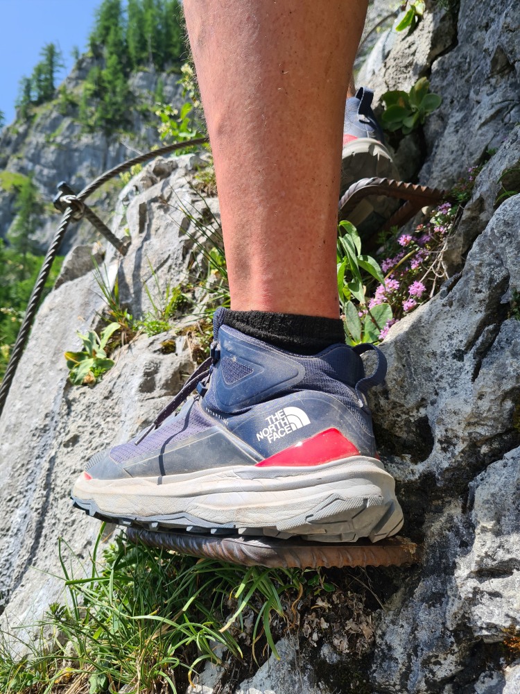 <p>Grenzwertig: Der Schuh ist für Klettersteig- und Kraxeltouren ungeeignet. Der empfohlene Einsatzbereich ist das Wandern.</p>