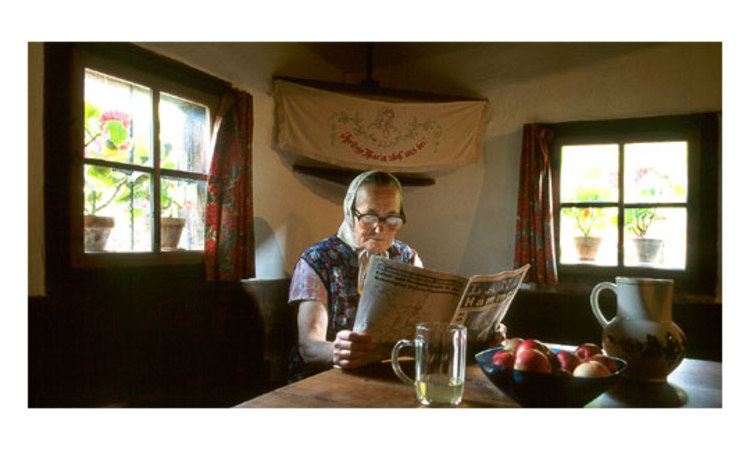 In der November-Slideshow dabei: Josef Hinterleitner mit seinem Porträt einer alten Bergbäuerin aus Osttirol.