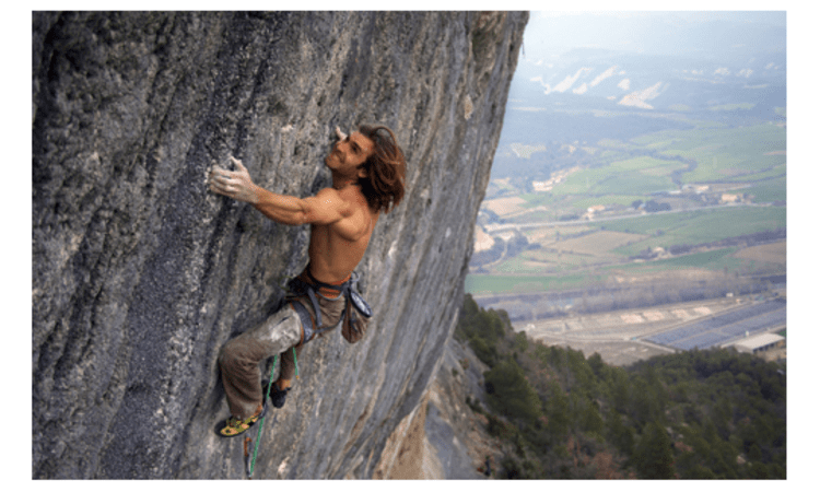 First Ascent: Chris Sharma versucht das Unmögliche.