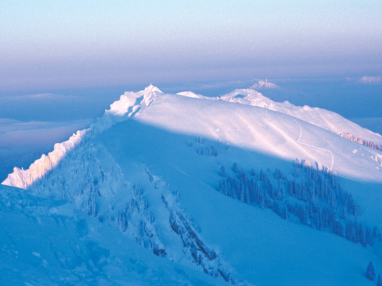 Bereits in 3000 Metern Höhe liegt die Sauerstoffsättigung der Luft nur noch bei 15 %.