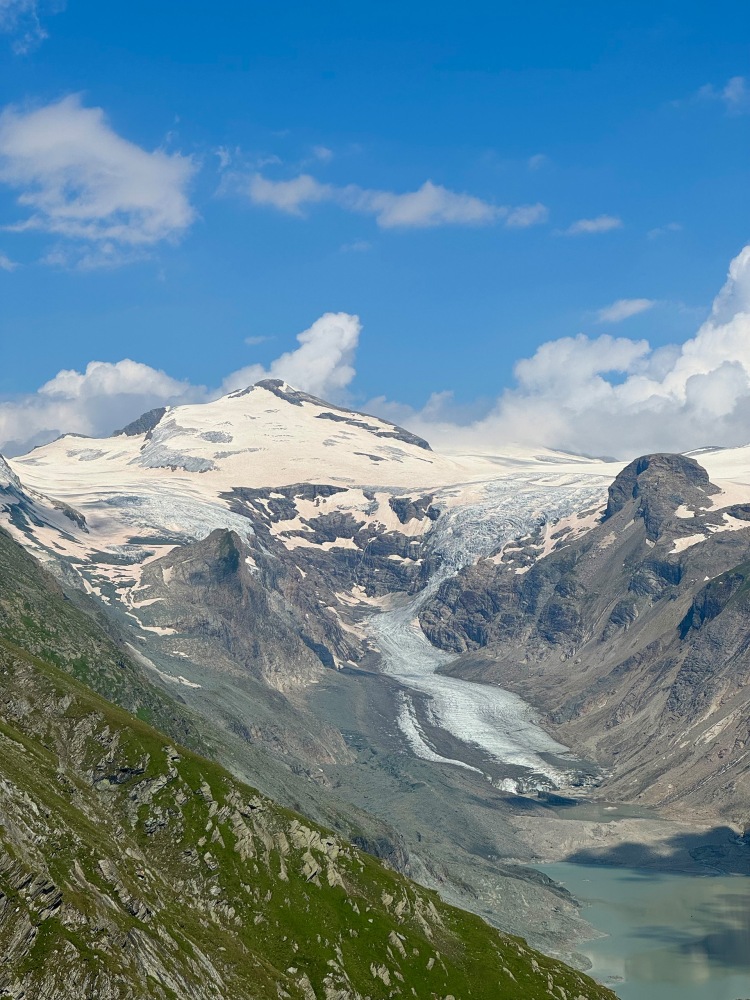 <p>Die Pasterze, Österreichs größter Gletscher.</p>