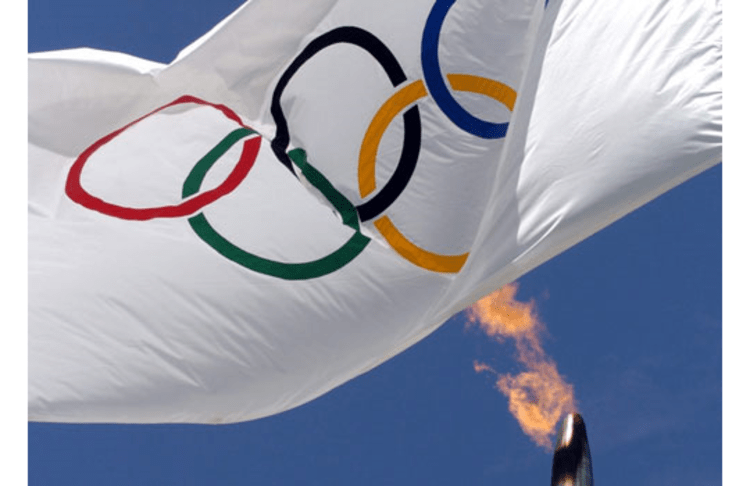 Symbole auf Abwegen: Wird das Olympische Feuer für politische Zwecke missbraucht? Quelle: dpa.