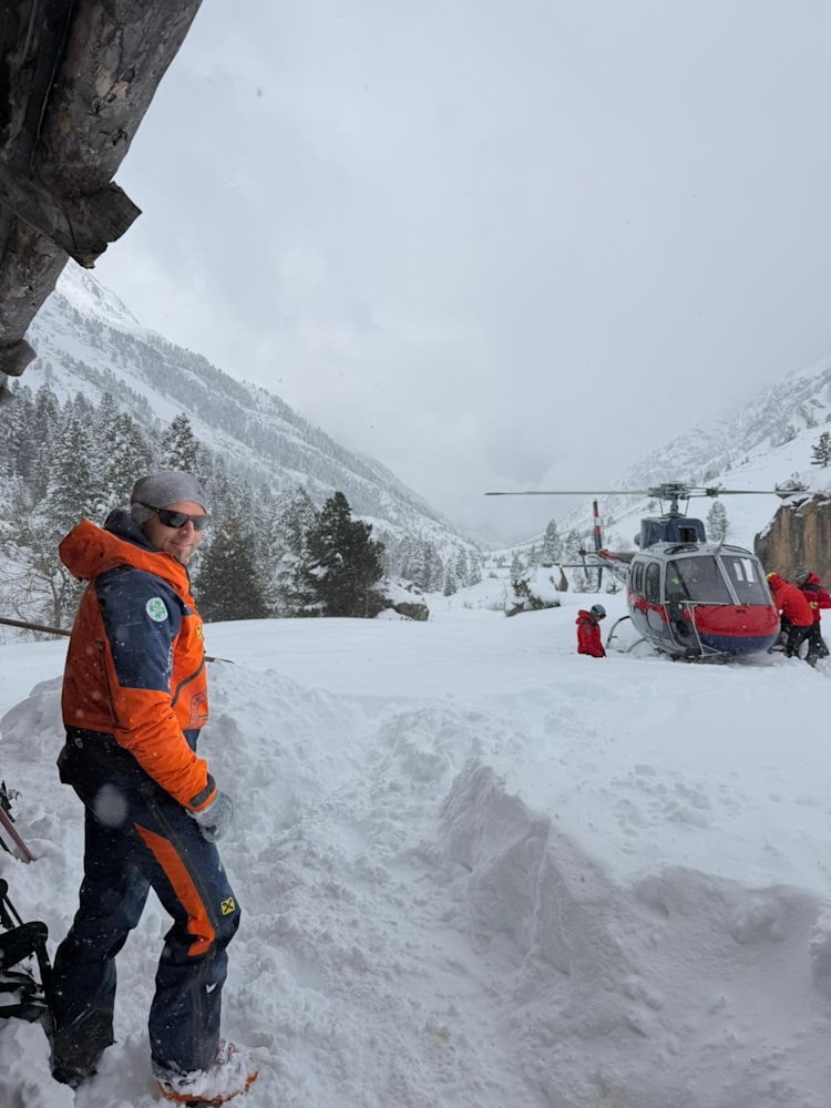 <p>Die Bergrettung im Einsatz.</p>