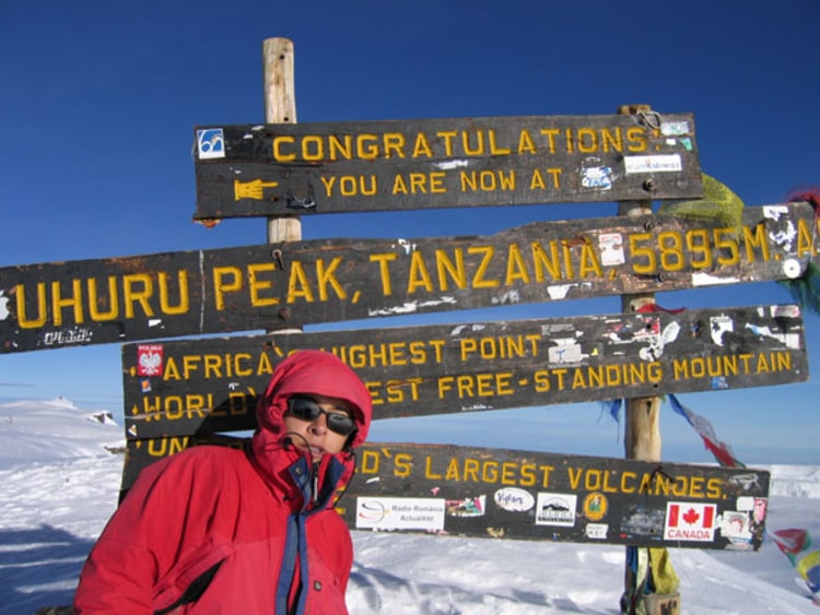 Das Fernziel der Extremläufer: Der Gipfel des Kilimandscharo. Foto: dpa.