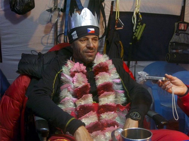 So sehen Sieger aus: Radek Jaroš nach geglückter Besteigung des K2 (Foto: radekjarosnak2.cz).