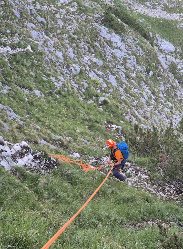 <p>Die Bergretter im Einsatz.</p>