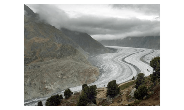 Gibt es ihn in hundert Jahren noch? Der Aletschgletscher gehört zum UNESCO-Weltnaturerbe. Foto: dpa.